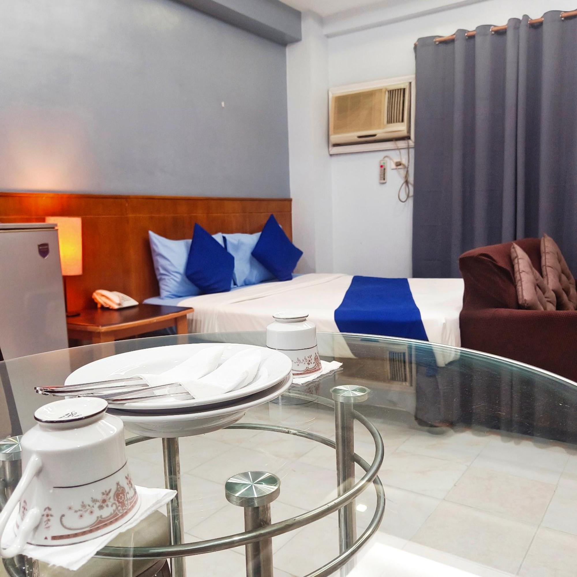 Alley 8 Makati Μακάτι Εξωτερικό φωτογραφία