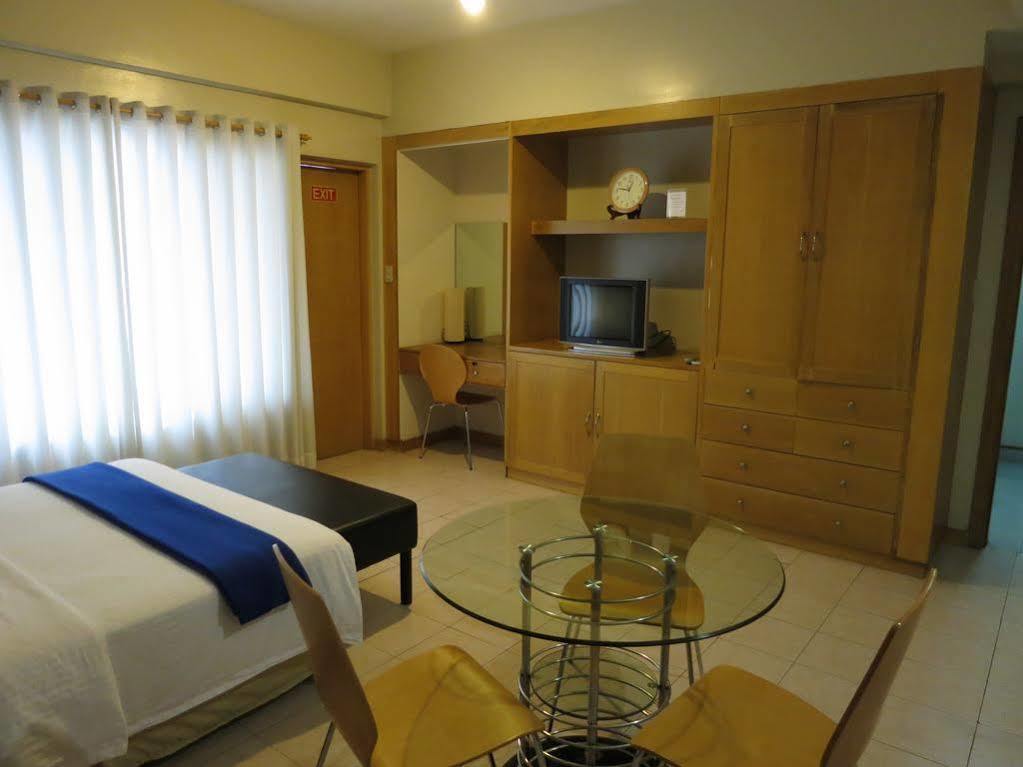 Alley 8 Makati Μακάτι Εξωτερικό φωτογραφία